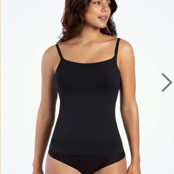 Curveez Incredibly Shaping Cami - Picture 1 of 4